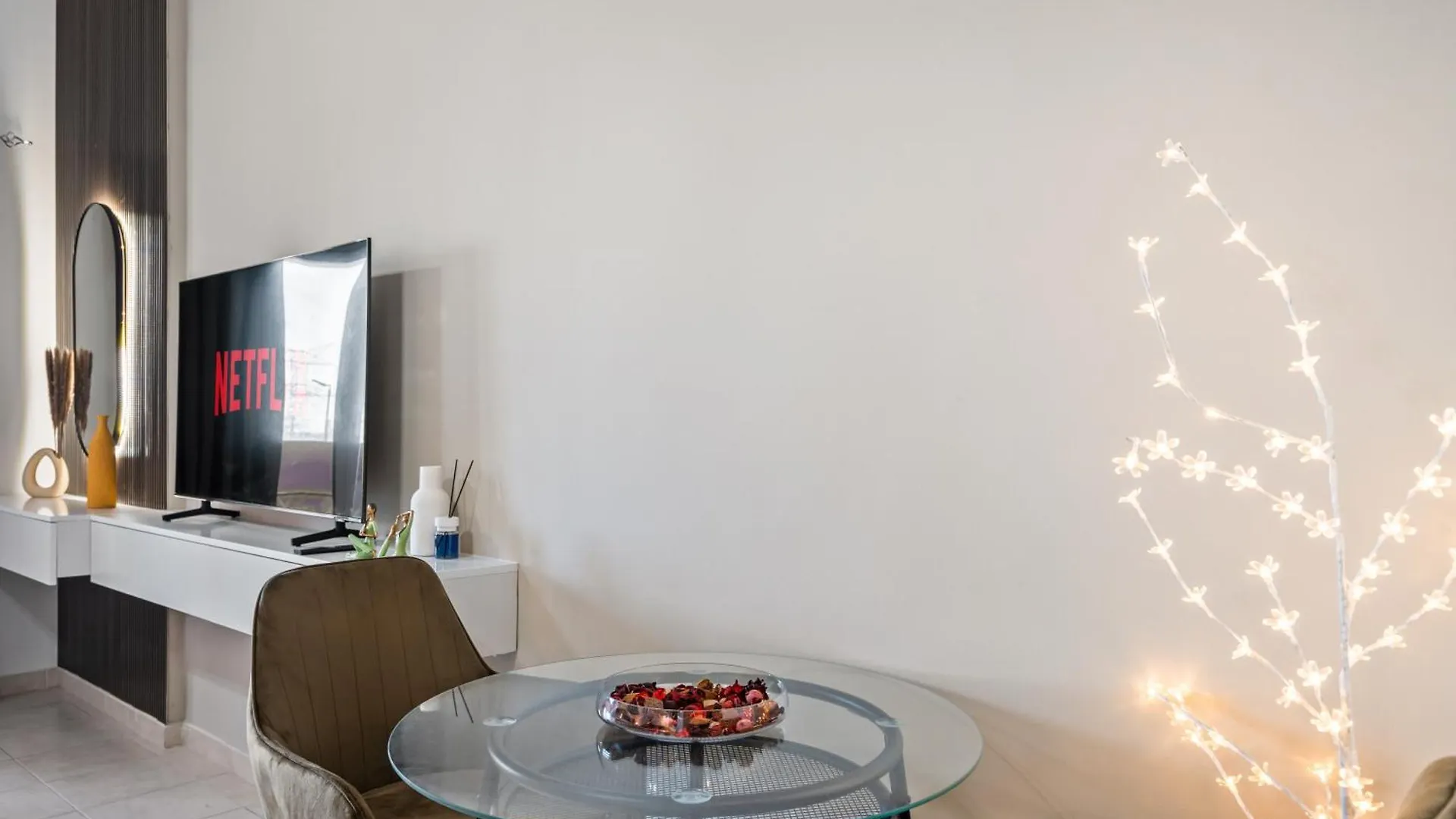 Peaceful Apt Near Jbr Ντουμπάι 0*,  Ηνωμένα Αραβικά Εμιράτα