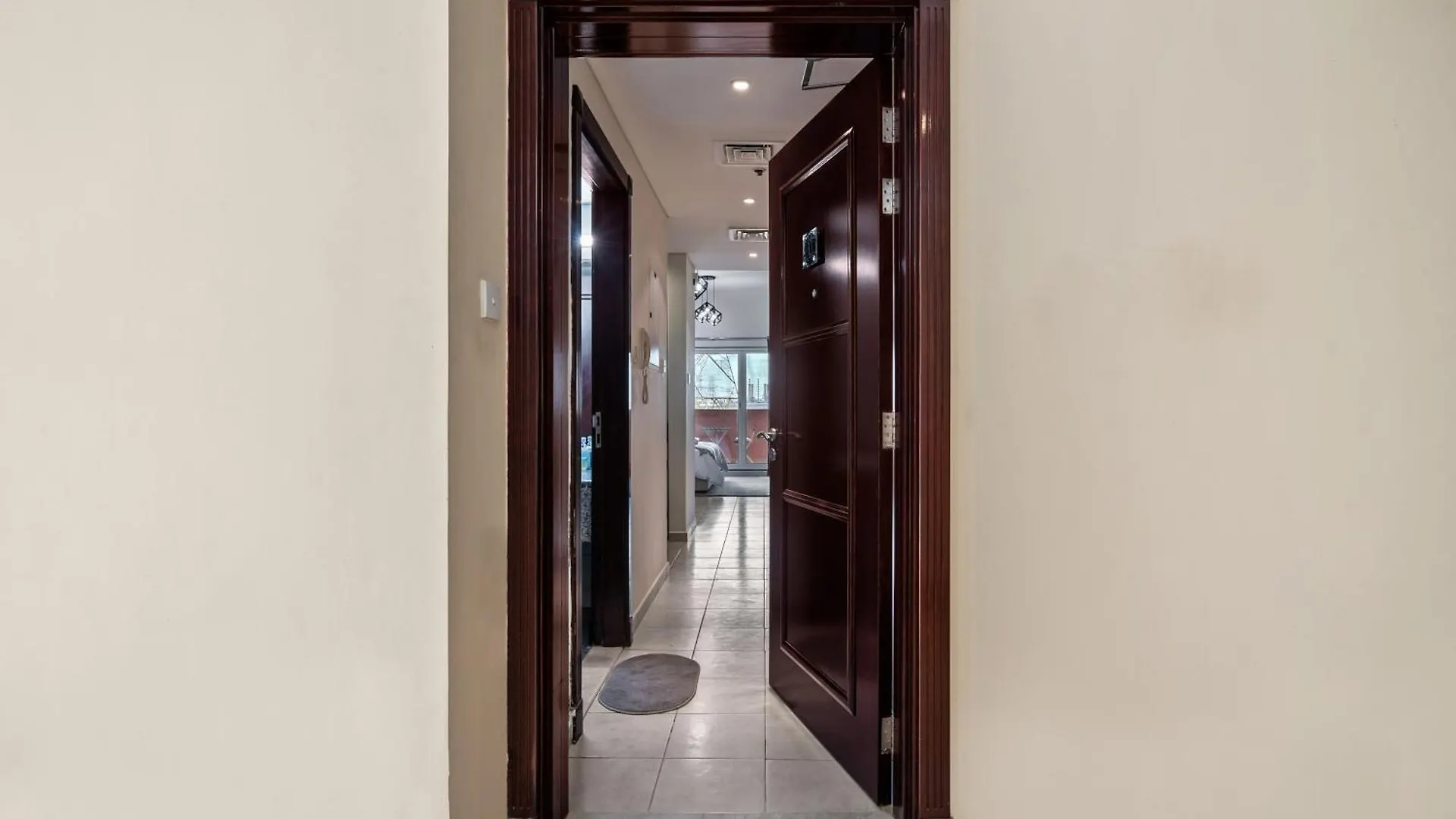 Peaceful Apt Near Jbr Dubai 0*,